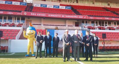 M&eacute;ndez de Vigo en el campo del N&agrave;stic.