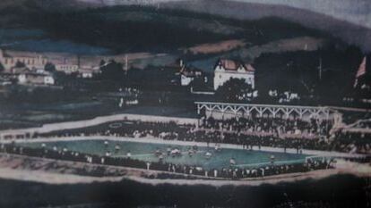 Imagen del Athletic-Racing de Irún con el que se inauguró San Mamés, hace 100 años (1-1).