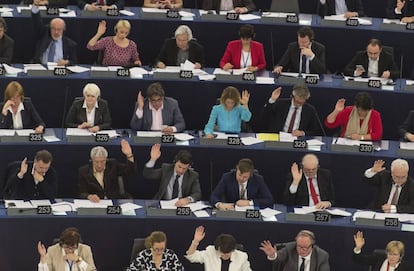 Los eurodiputados, durante la sesión celebrada este martes en Estrasburgo.