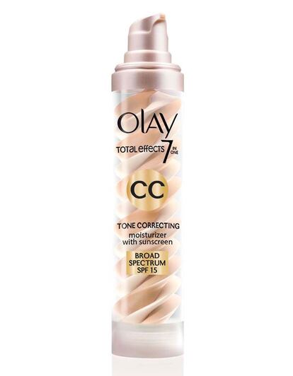 Una buena opción low cost es la CC Cream de Olay que tiene factor solar 15 para proteger la piel de las radiacciones solares.  (c.p.v.)