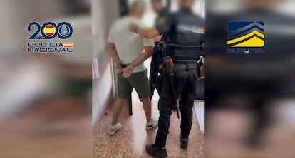 Captura del vídeo de la detención de la organización criminal que facilitaba la entrada irregular de migrantes en Reino Unido y Canadá utilizando pasaportes falsos