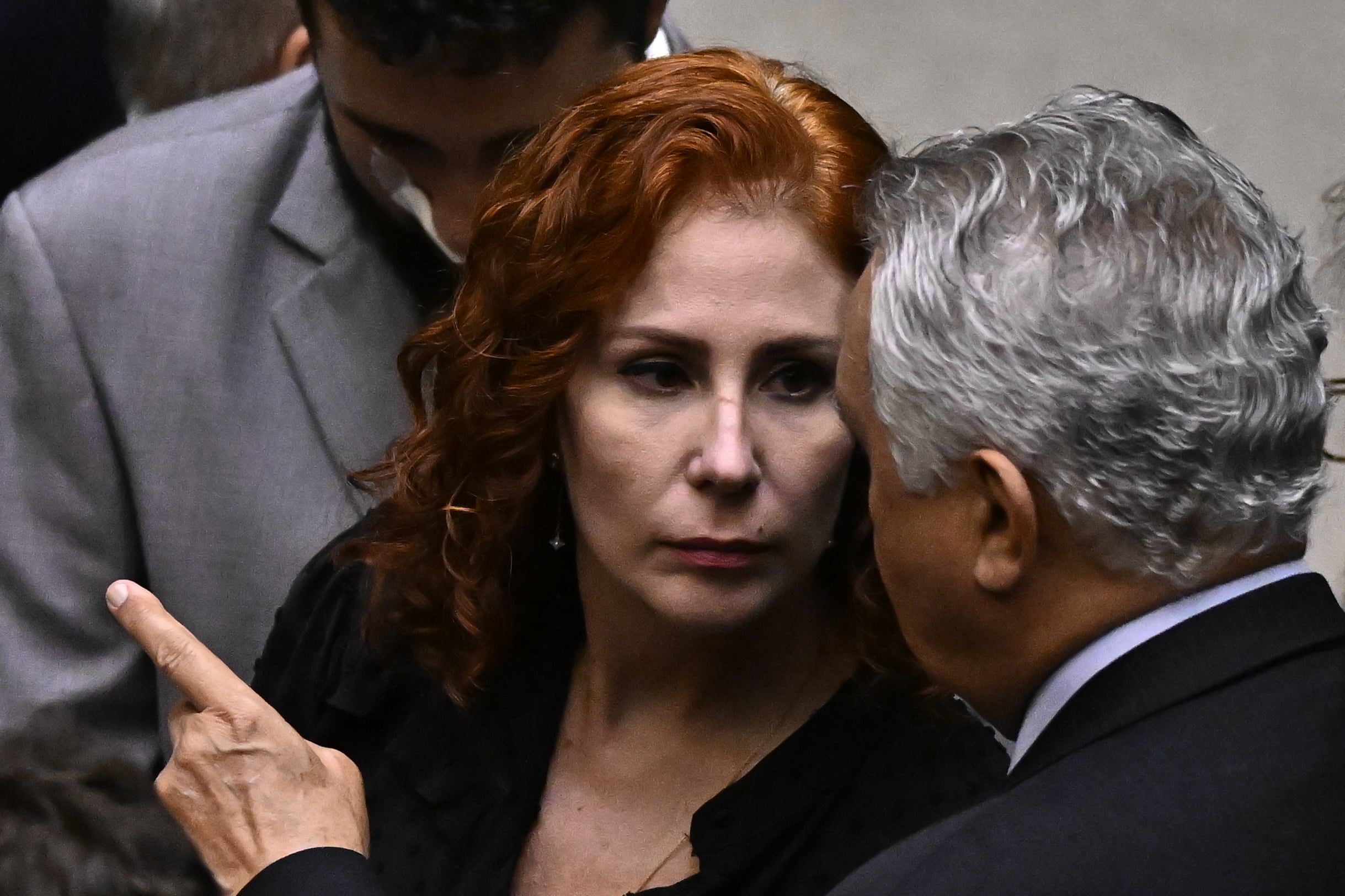 Detenida en Italia la diputada bolsonarista Carla Zambelli tras fugarse de Brasil