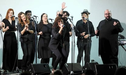 Un momento de la actuaci&oacute;n de Gospel Factory en la parroquia Nuestra Se&ntilde;ora de las Delicias. 