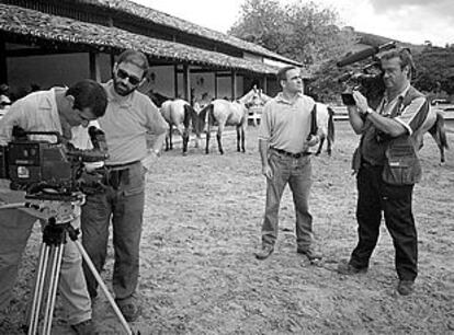 El equipo de <i>A galopar. Jinetes y caballos,</i> durante el rodaje de unas secuencias en Brasil.