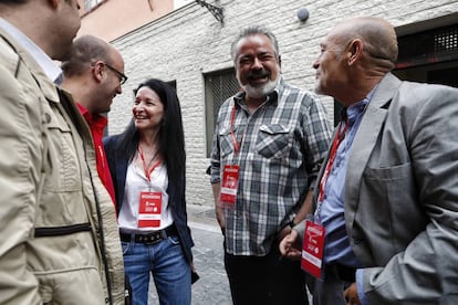 Votación de las primarias del PSOE. En la imagen la agrupación socialista de Puente de Vallecas de Madrid.