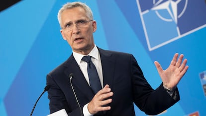 Jens Stoltenberg se dirige a los medios al término de la cumbre de Madrid, el jueves.