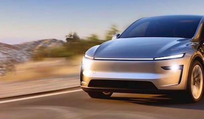 Frontal del coche eléctrico Tesla Model Y Performance 2025