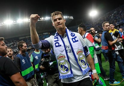 Cristiano Ronaldo celebra el título de Liga en el estadio de La Rosaleda, en Málaga.