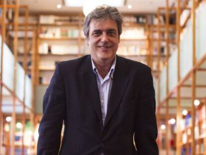 Pedro Puy, en la biblioteca del Parlamento gallego