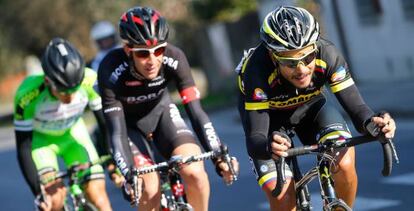 El corredor Carlos Julian Quintero en una etapa de la Tirreno-Adriatico.