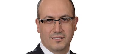 El consejo de administración de BBVA ha designado al directivo de origen turco Onur Genç como sucesor de Carlos Torres Vila