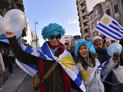 Ciudadanos uruguayos durante una celebración, en Montevideo, el pasado 12 de junio.