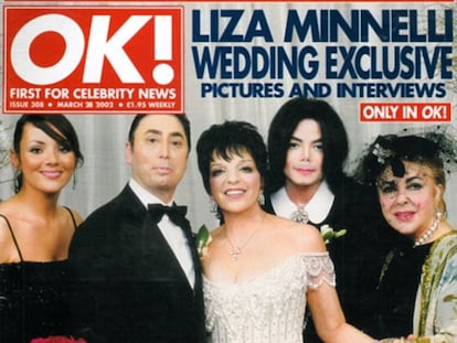 La impactante imagen de la boda vendida en exclusiva al semanario 'OK! Magazine': en ella posan Martine McCutcheon, David Gest, Liza Minnelli, Michael Jackson y Elizabeth Taylor. Solo dos de ellos viven hoy.