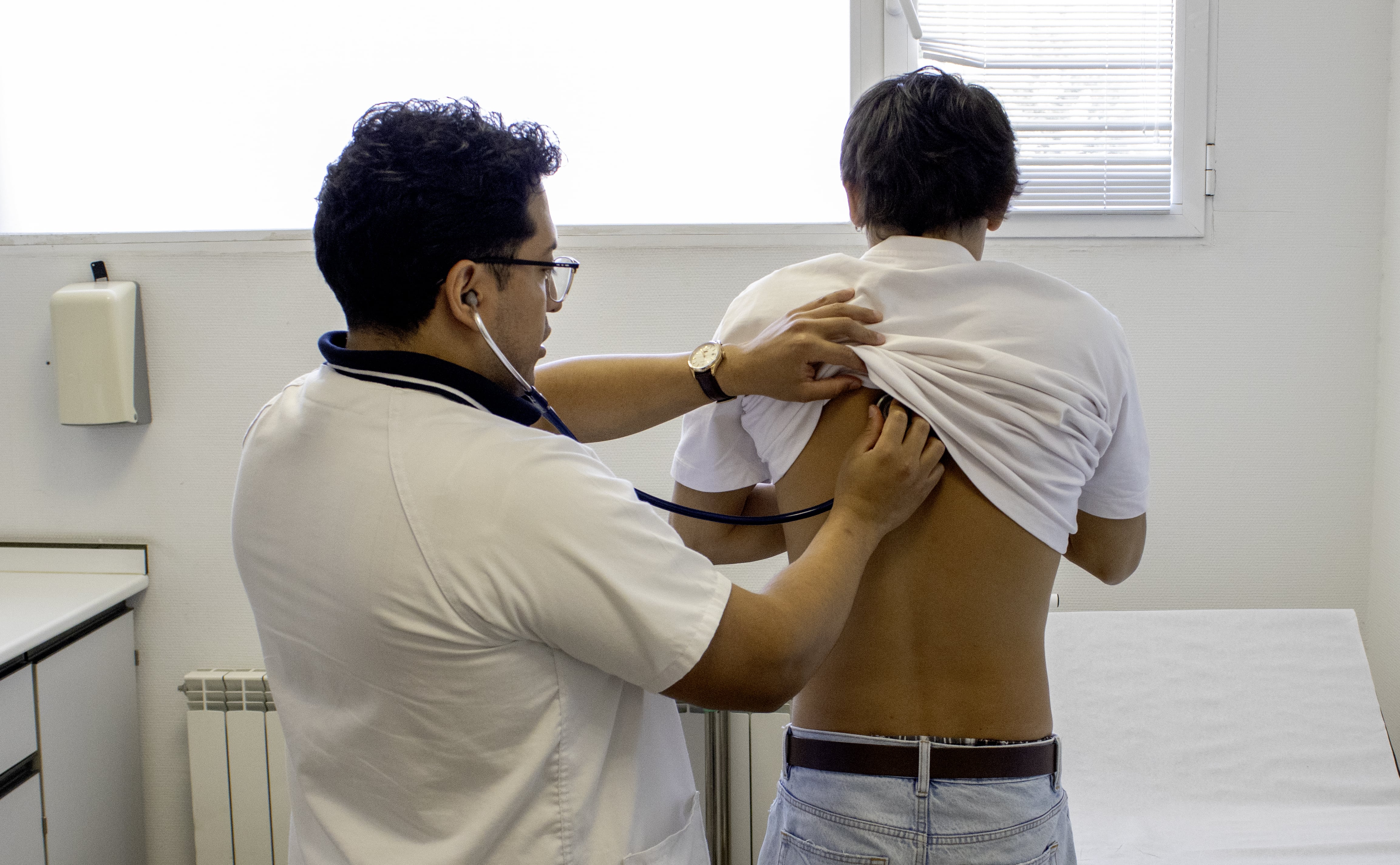 Los médicos latinoamericanos salvan los consultorios rurales