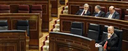 El ministro de Industria, Miguel Sebastián, durante el Pleno del Congreso.