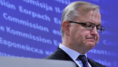 El comisario econ&oacute;mico, Olli Rehn, en una comparecencia en Bruselas.