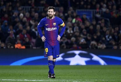 Lionel Messi durante a partida contra o Sporting no Camp Nou.