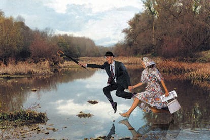'PAREJA CON CÍBER ENCIMA DEL AGUA', obra del riojano Raúl Gironés Ortega.
El ganador, César Gonzalo Cabrerizo.