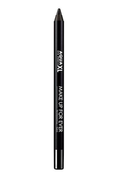 Cuando Make Up Forever te dice que es resistente al agua, es porque lo ha probado de verdad. Testó su línea de maquillaje Aqua XL en nadadoras de natación sincronizada, que pasan el 75% del tiempo sumergidas. De esta misma línea es este eyeliner, de Make Up Forever (18,5 euros aprox.)

 