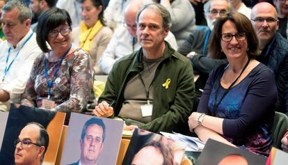 Elisenda Paluzie (dreta) durant la reunió del secretariat de l'ANC.