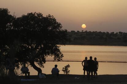 Pantano de La Colada (El Viso) Córdoba, oasis de agua en los que uno puede sentir una sensación lo más parecida a la que se siente a la orilla del mar. 