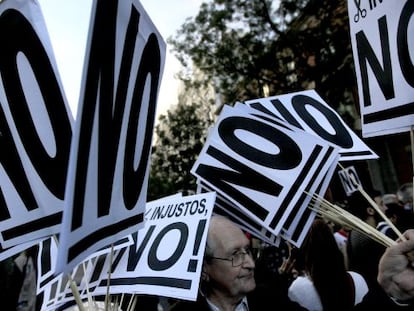 Protesta pac&iacute;fica frente al Congreso de los Diputados, en octubre de 2012, para expresar el descontento de los ciudadanos con sus representantes.