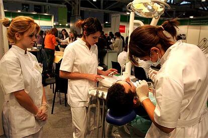 Muestra de actividades higiénicas en el I Salón de la Ocupación de L&#39;Hospitalet.