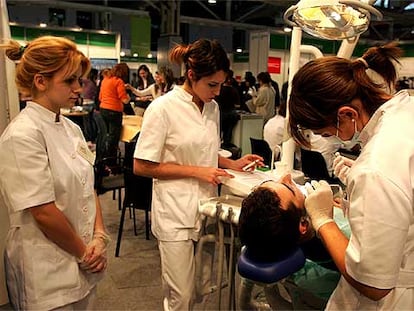 Muestra de actividades higiénicas en el I Salón de la Ocupación de L&#39;Hospitalet.