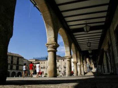 Soportales en la plaza Mayor de Trujillo (Cáceres).