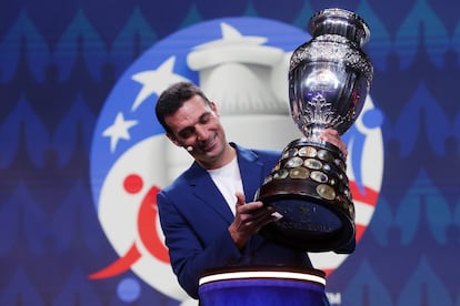 Lionel Scaloni, entrenador del último equipo que levantó la Copa América, durante el sorteo de la próxima edición del campeonato, en Miami (EE UU), este jueves.