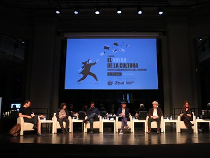 Los parcicipantes del foro 'El valor de la cultura. Reinventándo(nos) después de la pandemia', el miércoles en el Círculo de Bellas Artes.