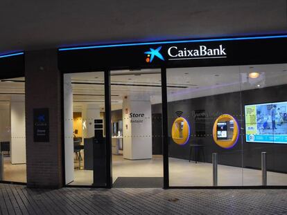 Una oficina de CaixaBank