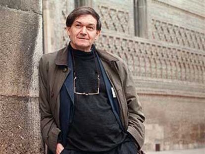 El físico Roger Penrose fotografiado en Zaragoza, en 2000.