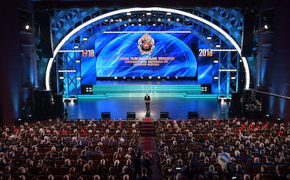 El presidente ruso Vladímir Putin pronunciando un discurso en el Teatro del Ejército Ruso, el 2 de noviembre de 2018.