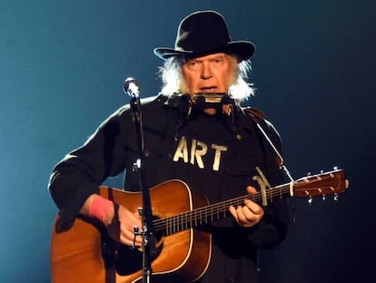 Neil Young: Esta guitarra aburre a fascistas