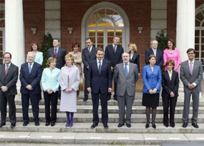 Primera reunión del Consejo de Ministros presidido por José Luis Rodríguez Zapateroen el palacio de la Moncloa, en 19 de abril de 2004