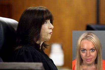 La jueza Marsha Revel durante el juicio contra Lindsay Lohan