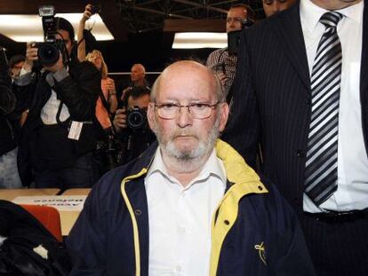 Mas en el juicio. Ha sido abucheado a su entrada al tribunal.