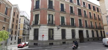 Fachada del Colegio de Economistas de Madrid.