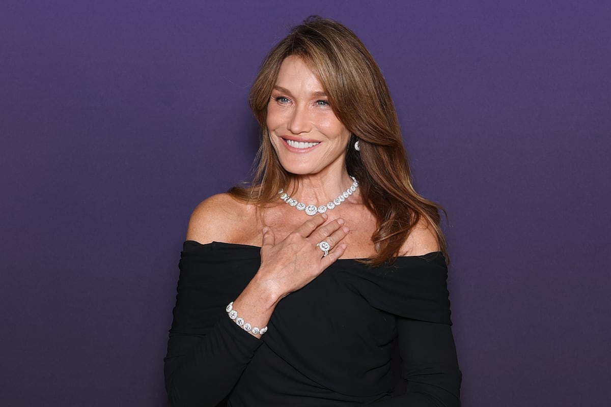 Carla Bruni says she still manages her alcohol and tobacco addictions