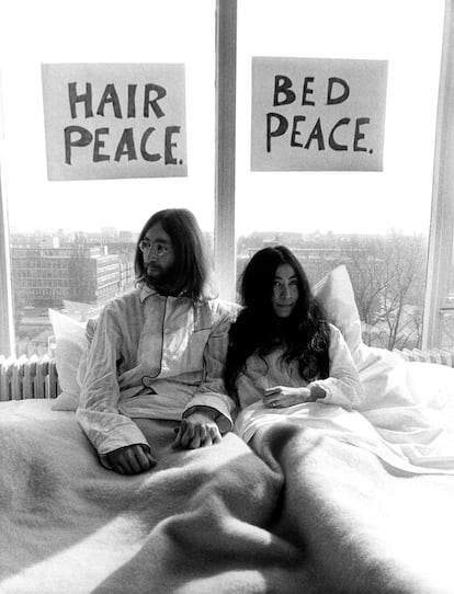 John Lennon y Yoko Ono hicieron una «encamada por la paz» en el Hilton de Amsterdam en 1969.