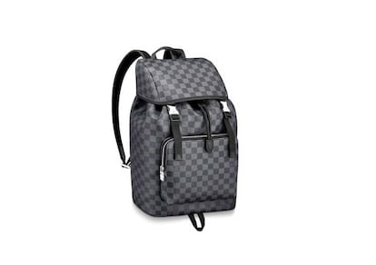 El modelo deportivo 'Zack', en lona Damier Graphite (1.750 €), de Louis Vuitton.