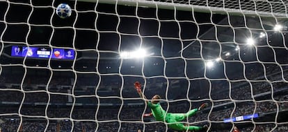 Imagen del gol de Mariano a la Roma.