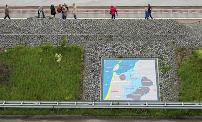 Afsluitdijk, la mayor calzada de Holanda, parte de Zuiderzee Works.