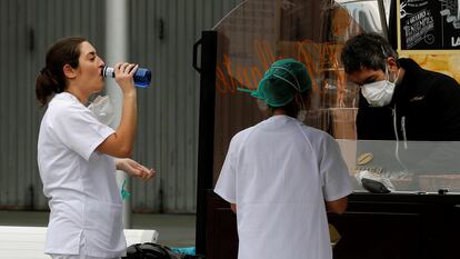 Health workers at the Ifema field hospital in Madrid.