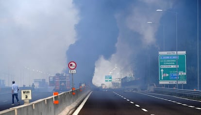 Los bomberos han informado de que un camión cisterna ha explotado en la autopista A14, a la altura de Casalecchio, cerca del aeródromo.
