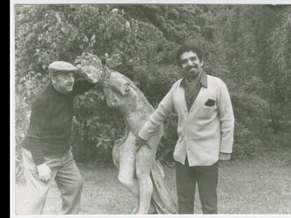 Gabriel García Márquez e Pablo Neruda na Normandia, França.