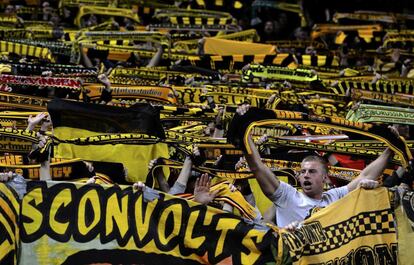 Los aficionados del Borussia Dortmund antes del encuentro.
