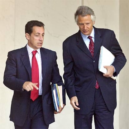 Nicolas Sarkozy y Dominique de Villepin, el 1 de septiembre de 2004 en París.