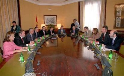 La Comisión de Seguimiento del Pacto Antiterrorista, en una reunión celebrada el pasado año.
